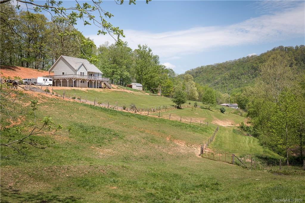 251 Willow Creek Rd., Leicester, NC 28748