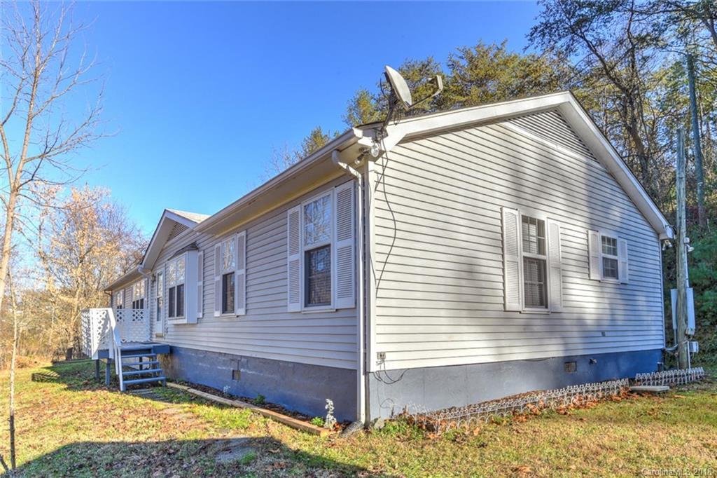 56 Walt Haven Dr., Leicester, NC 28748