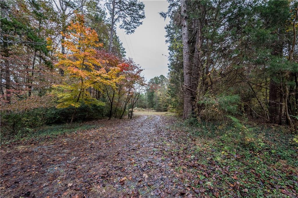 2100 Davis Rd., Davidson, NC 28036