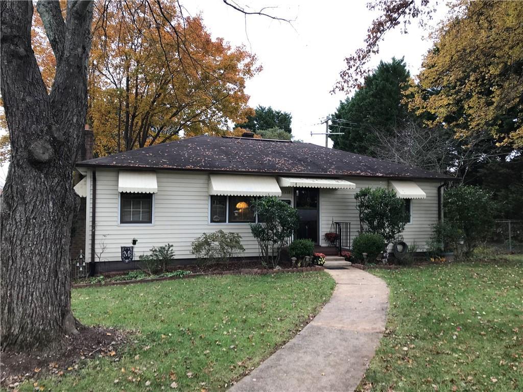 112 33rd St., Hickory, NC 28601
