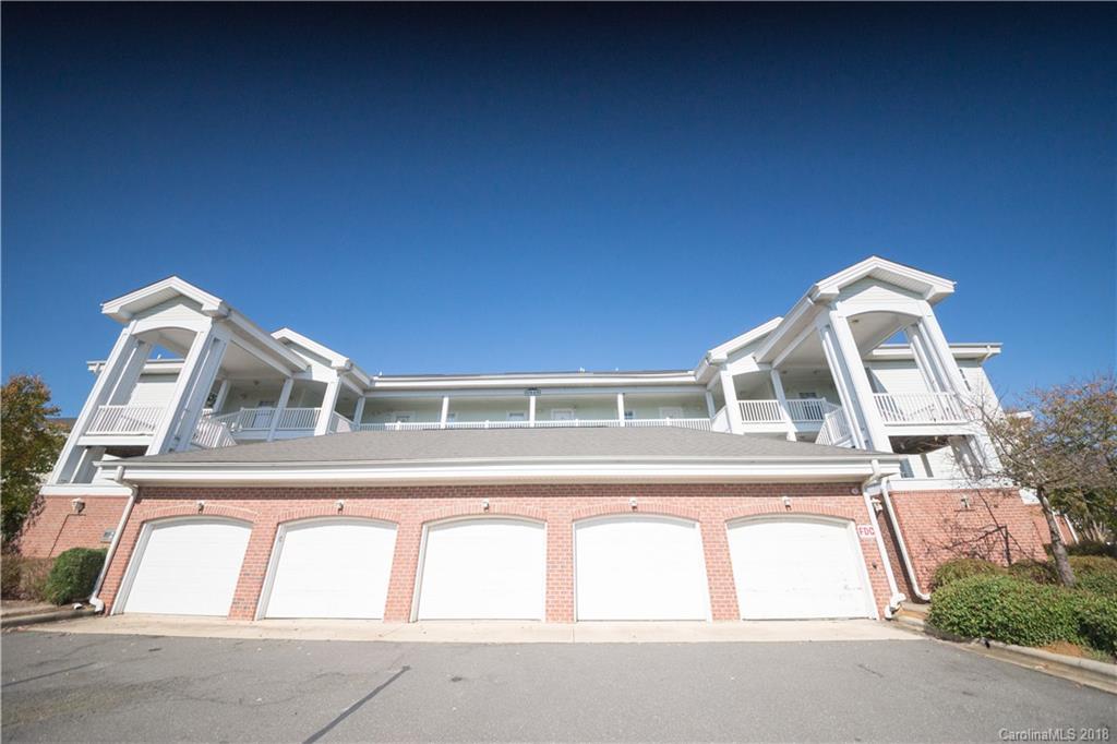 8977 Meadow Vista Rd., Charlotte, NC 28213