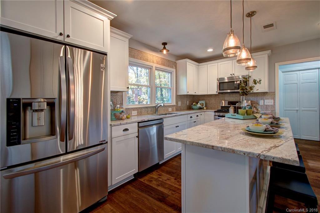 1609 Piccadilly Dr., Charlotte, NC 28211