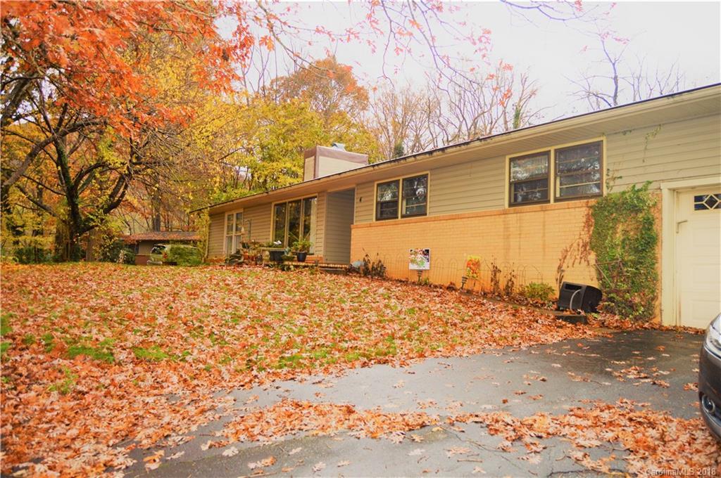 4 Austin Dr., Asheville, NC 28805