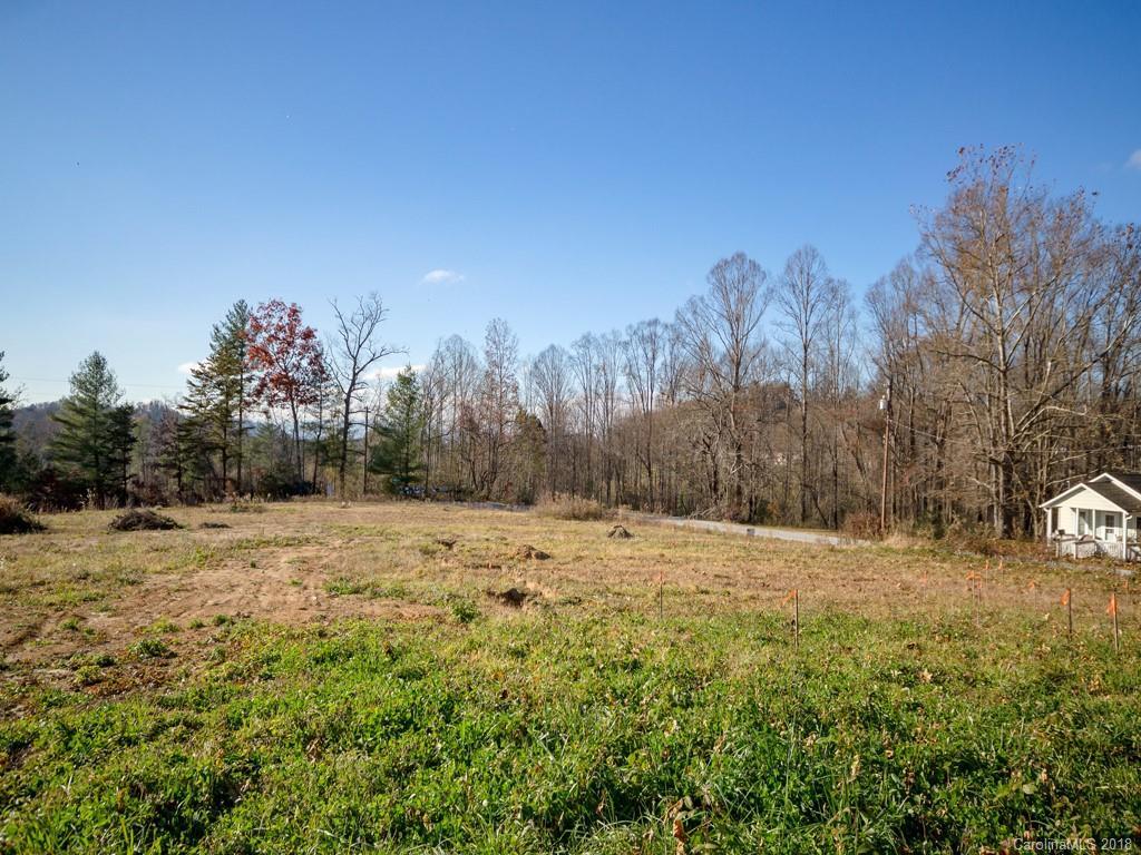 584/646 Taylor Rd., Hendersonville, NC 28792