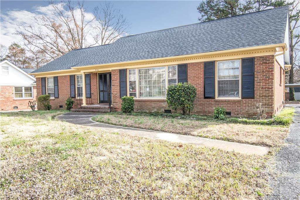 9130 Sandburg Ave., Charlotte, NC 28213