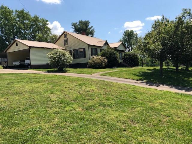 960 Cape Hickory Rd., Hickory, NC 28601