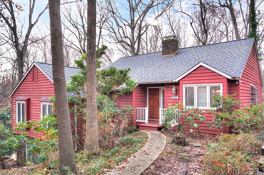 7010 Rocky Falls Rd., Charlotte, NC 28211