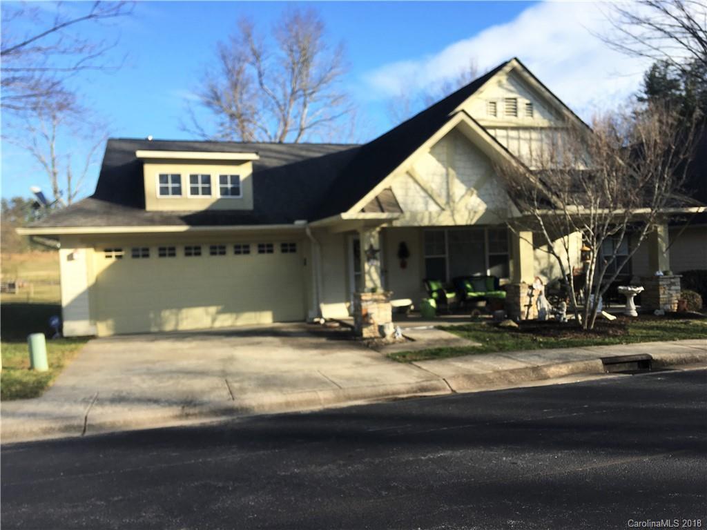 44 Gray Wolf Ln., Hendersonville, NC 28792