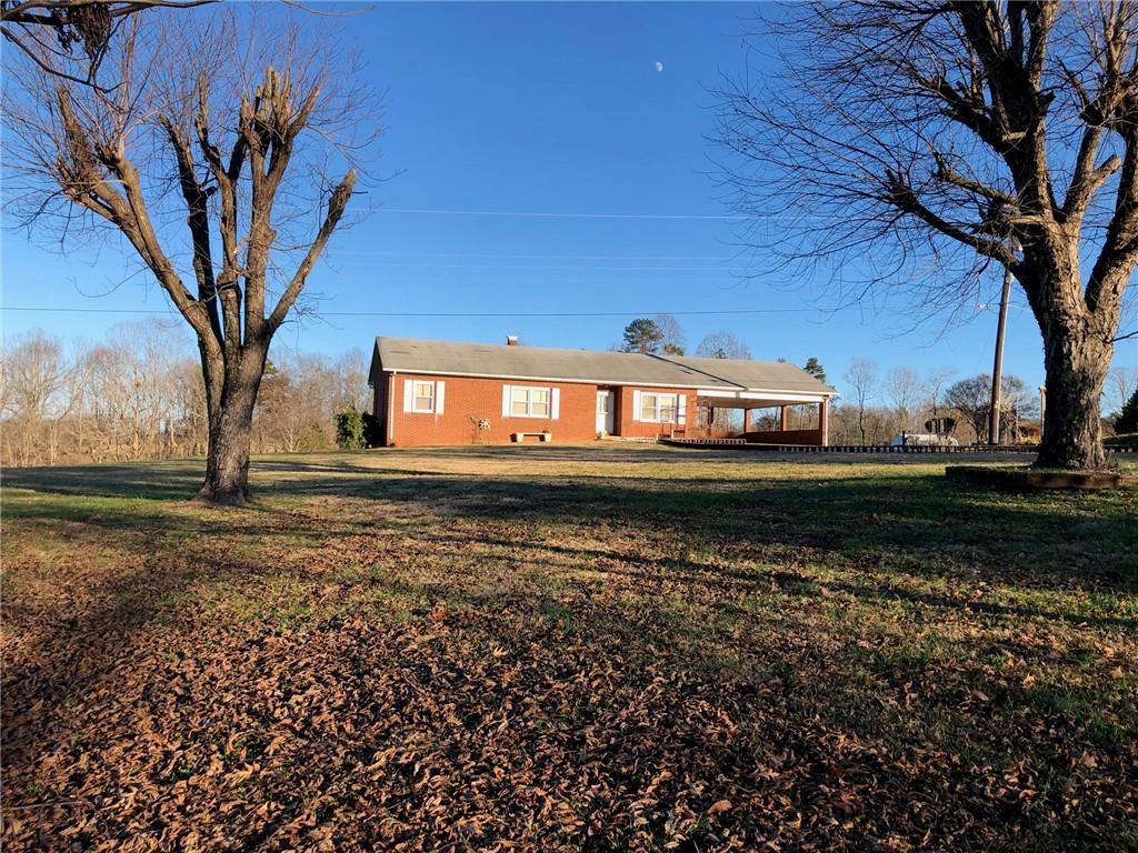 4959 H M Hefner Rd., Hickory, NC 28602