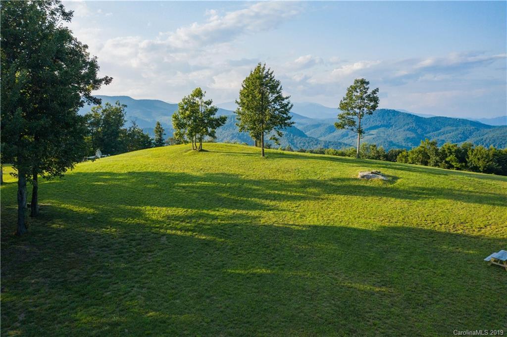 99999 Kirkpatrick Ln., Fairview, NC 28730