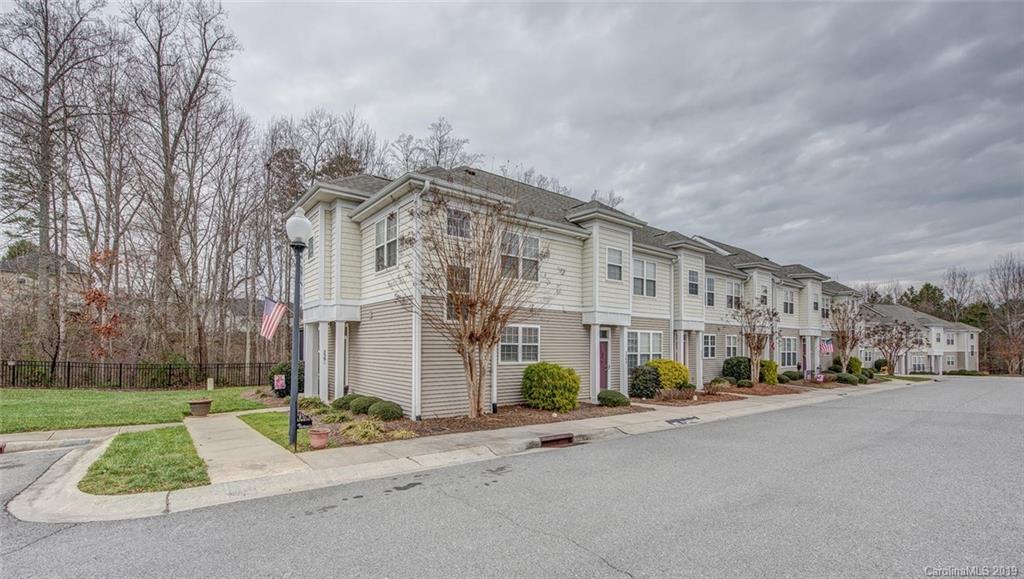 2391 Loch Stone Dr., Gastonia, NC 28054