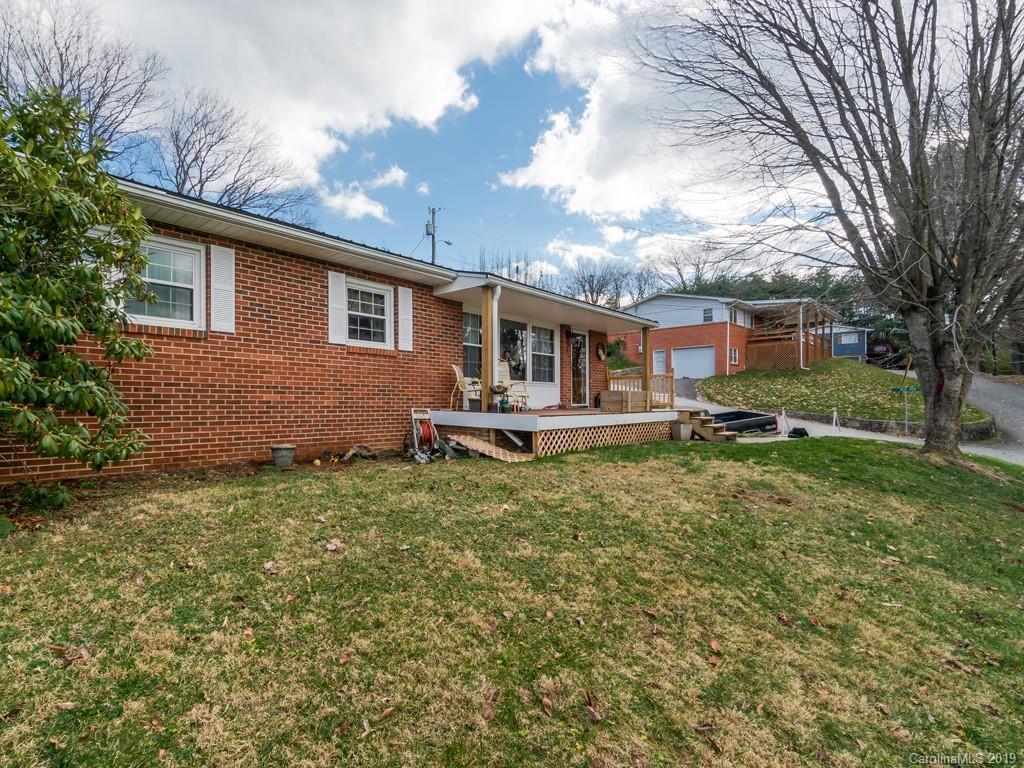 7 Best View St., Clyde, NC 28721