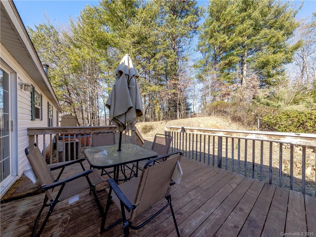 14 Slick Rock Rd., Leicester, NC 28748