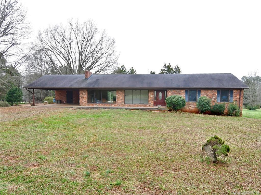 621 Westminster Dr., Statesville, NC 28677