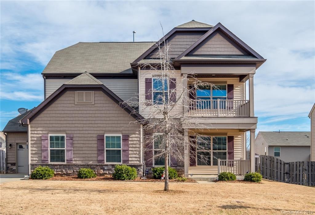 121 Karlstad Ln., Mooresville, NC 28115