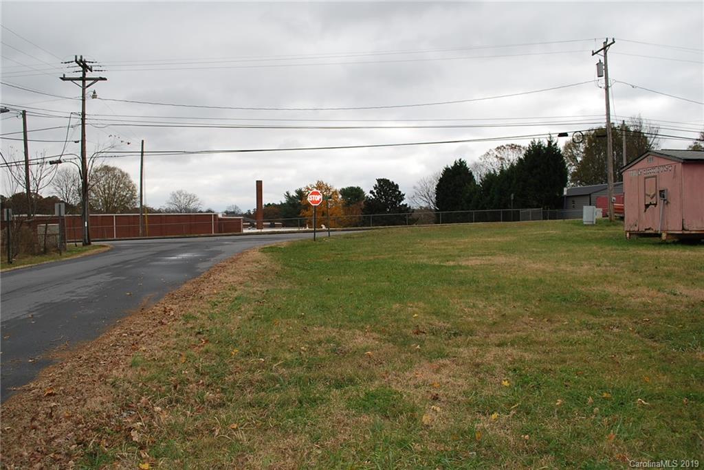 1503 Piedmont St., Statesville, NC 28677