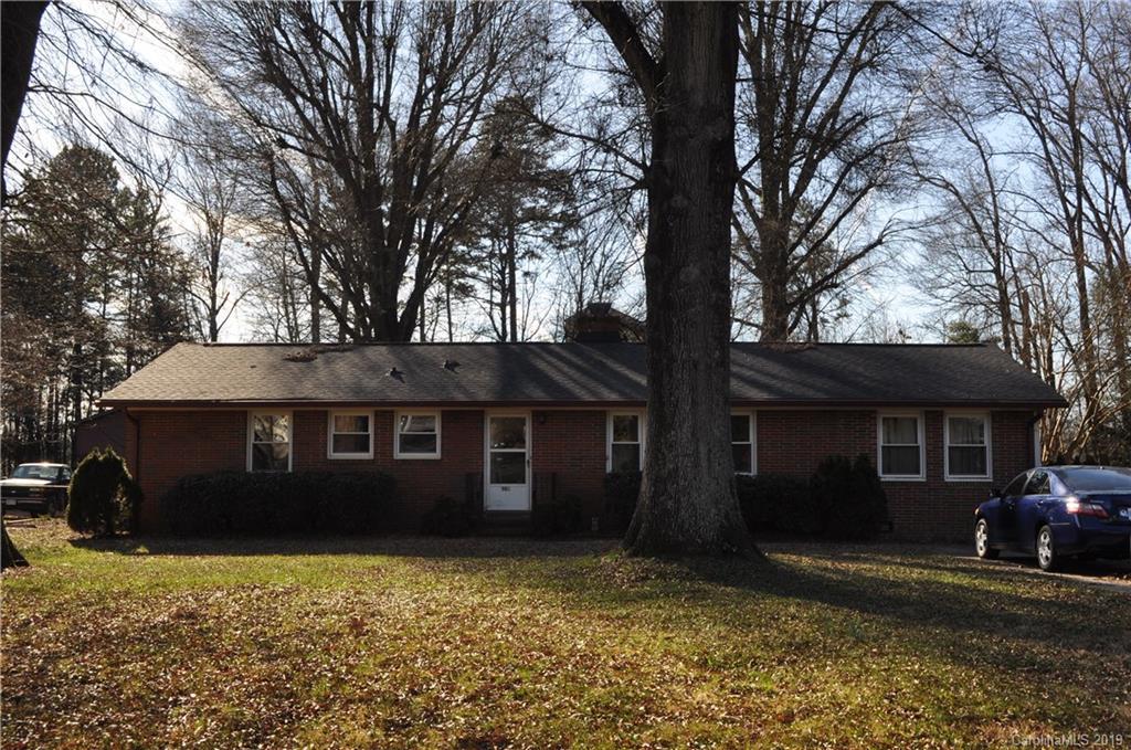 501 Hillcrest Dr., Huntersville, NC 28078