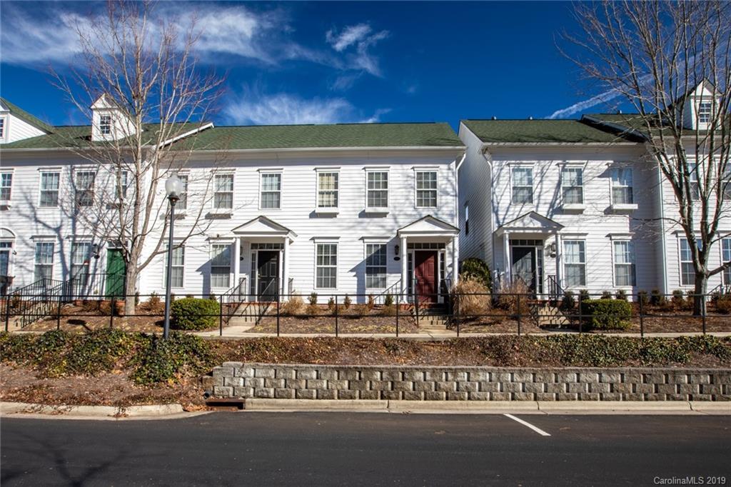 324 Park Square Pl., Matthews, NC 28105