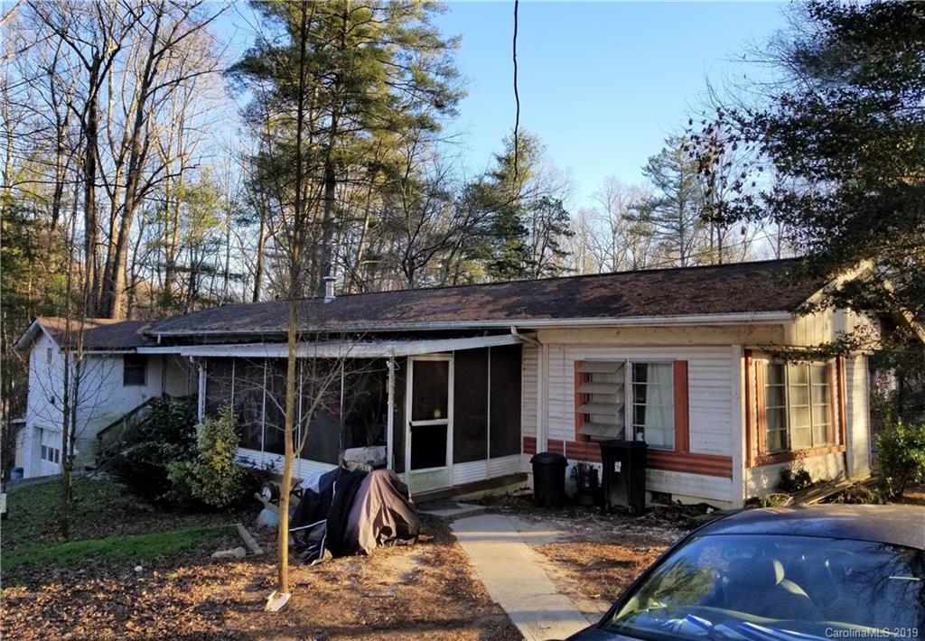 3036 Holly Hill Rd., Hendersonville, NC 28792