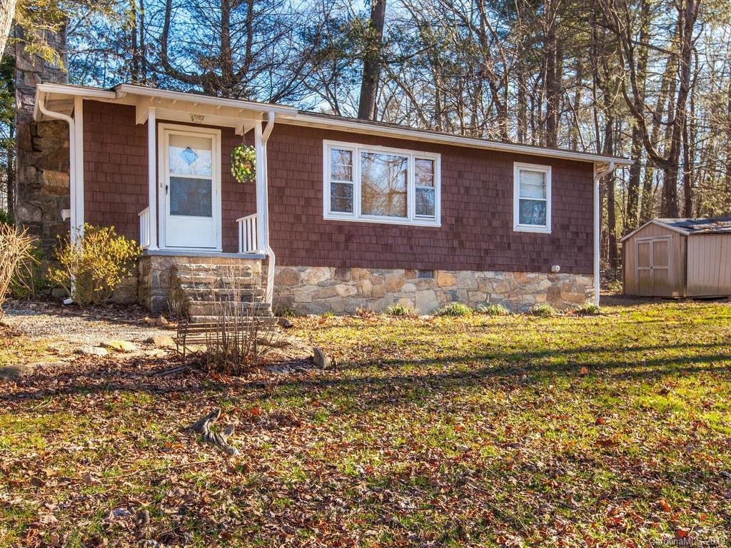 648 Waddell Dr., Hendersonville, NC 28792