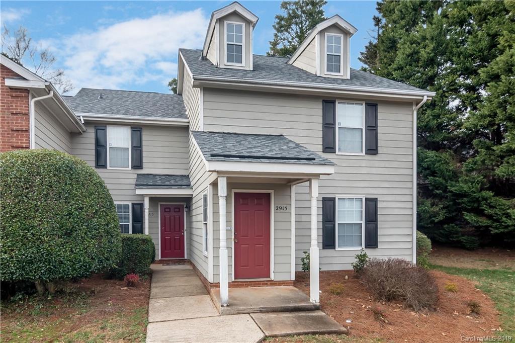 2913 Iron Gate Ln., Charlotte, NC 28212