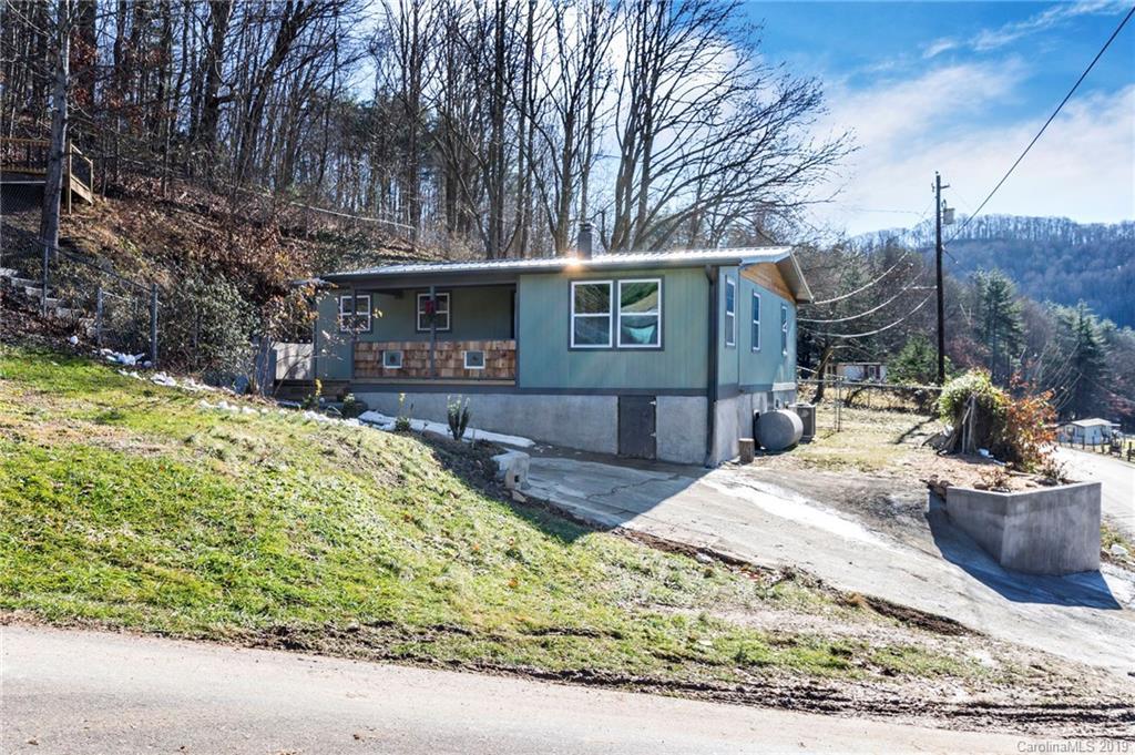 344 Oxner Cove Rd., Waynesville, NC 28786
