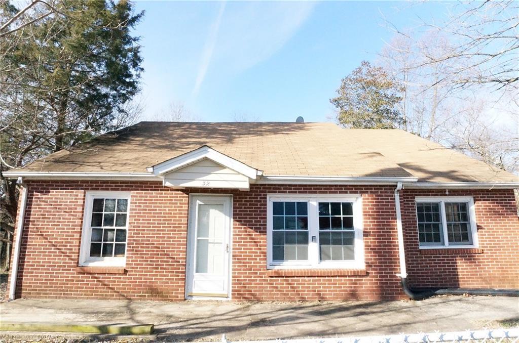 32 10th St., Hickory, NC 28602