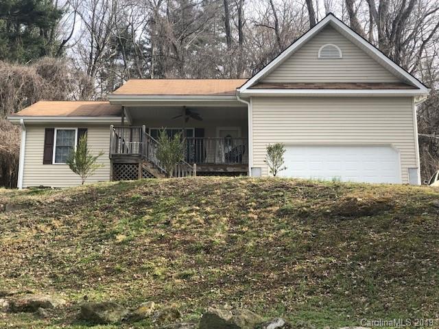 550 Lyndhurst Dr., Hendersonville, NC 28791