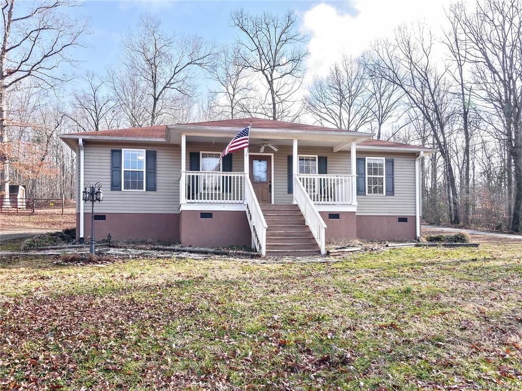 332 Shoemaker Farm Rd., Statesville, NC 28625