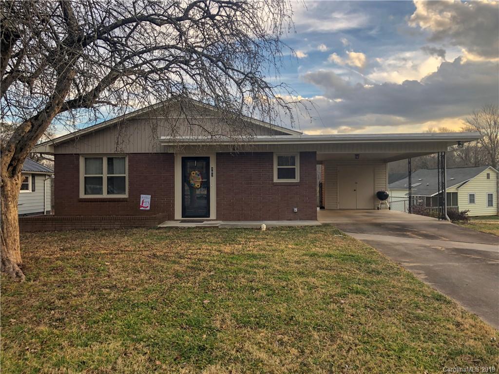 402 Oakland Ave., Morganton, NC 28655