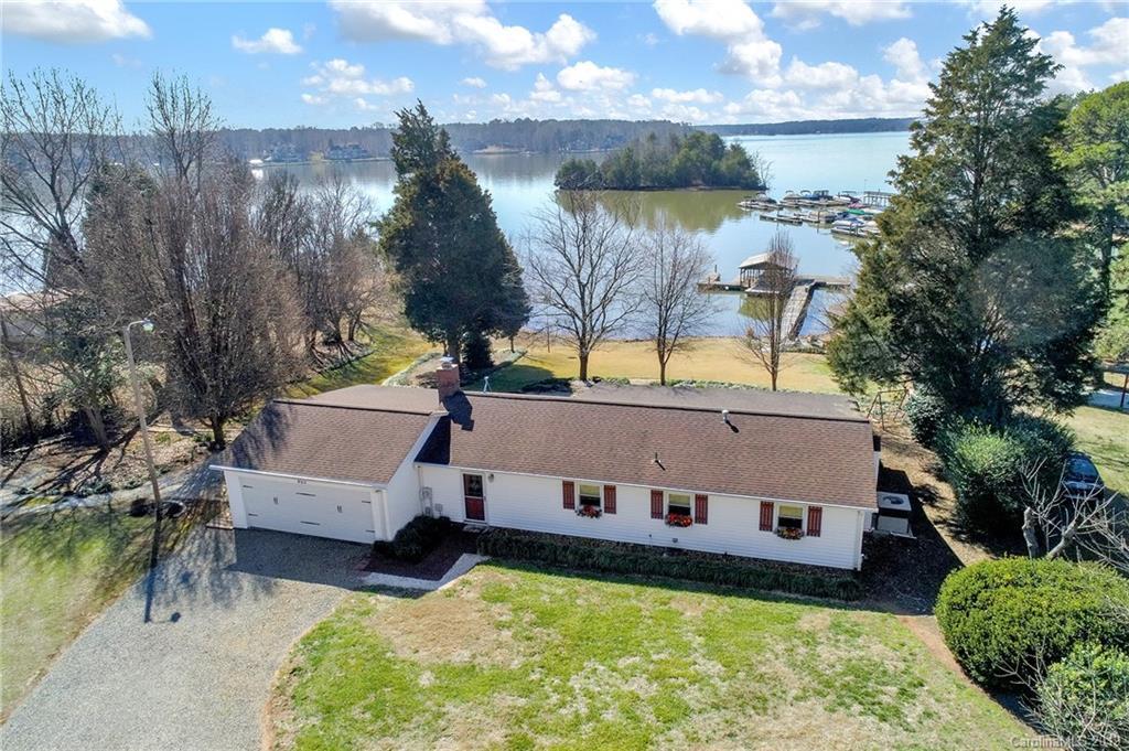 905 Kemp Rd., Mooresville, NC 28117