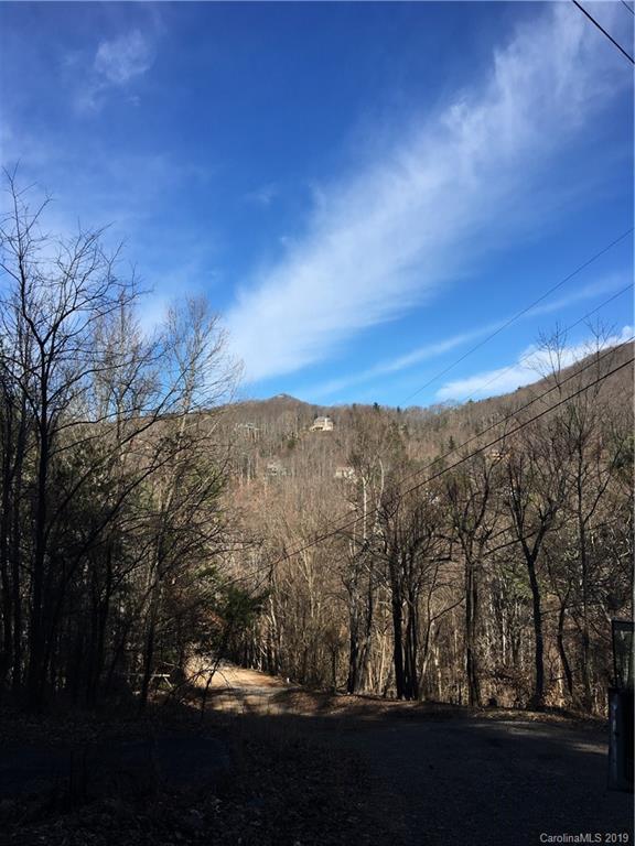 000 Three Oaks Dr., Asheville, NC 28804