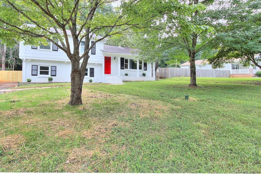 1915 Weststone Dr., Charlotte, NC 28208