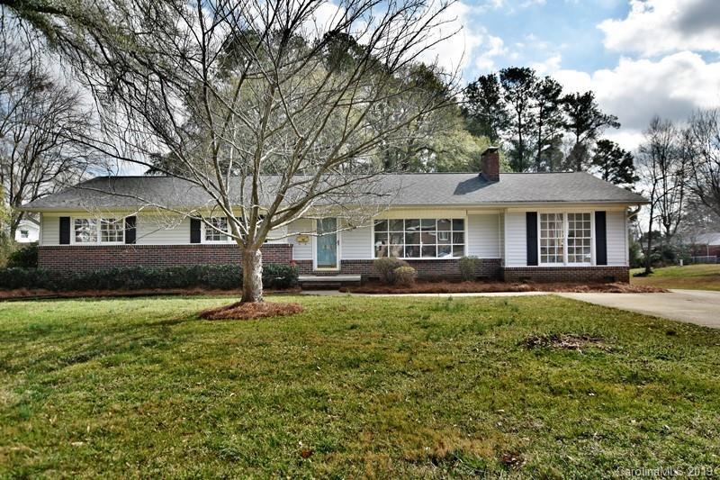 1718 Fairfield Dr., Gastonia, NC 28054