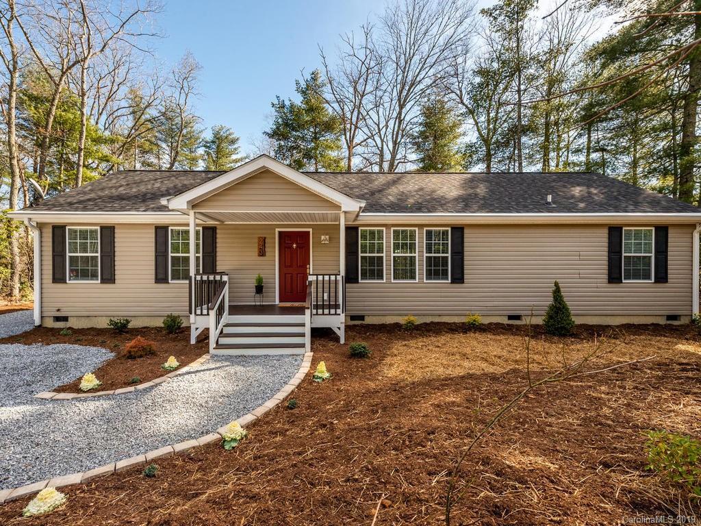 243 Piney Oak Hills Cir., Hendersonville, NC 28792