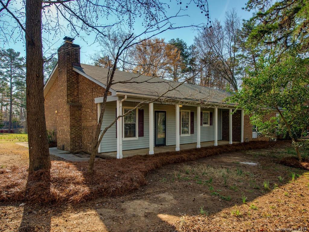 1720 Kimway Dr., Matthews, NC 28105