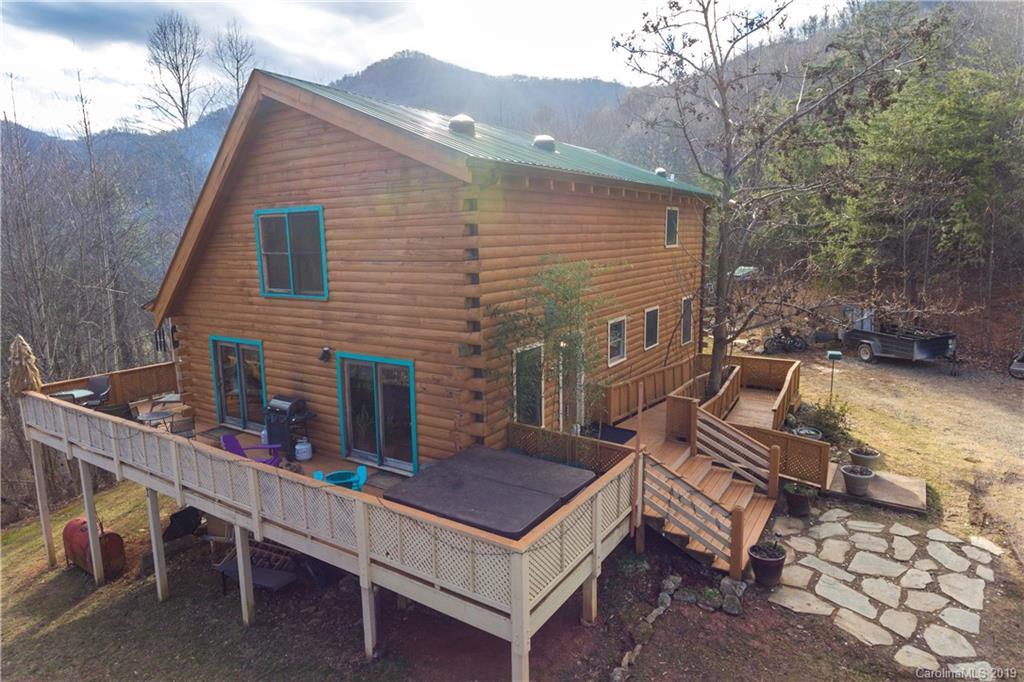 40 Shook Cove Rd., Leicester, NC 28748