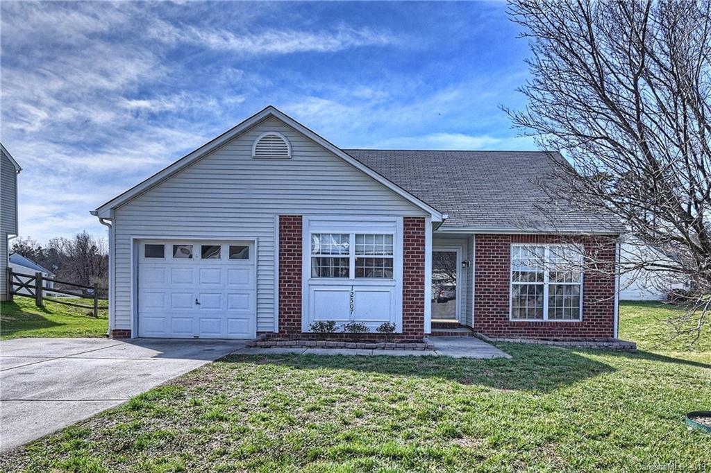 12507 Shelly Pines Dr., Charlotte, NC 28262