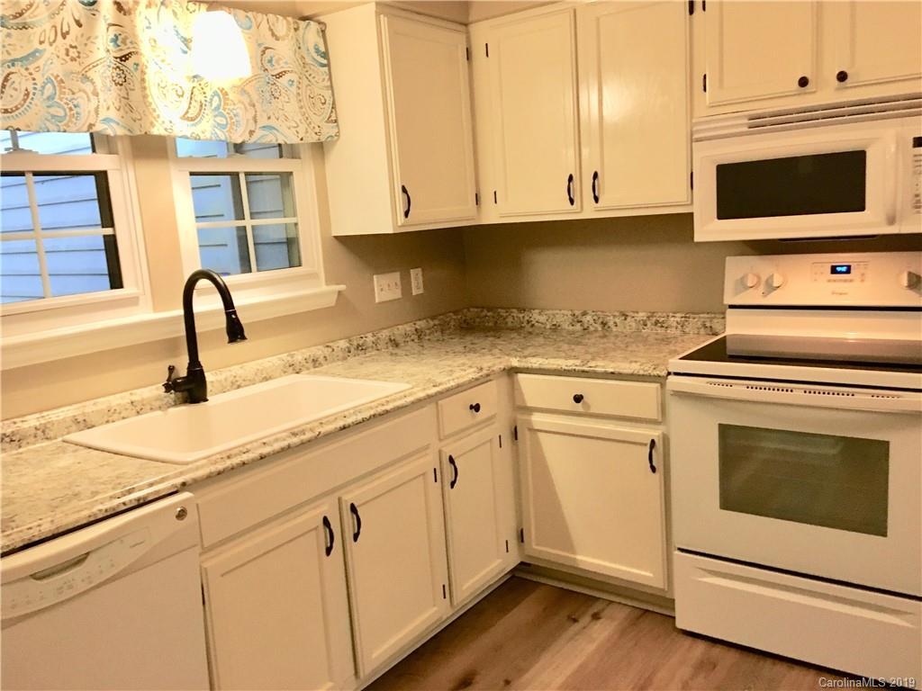 6121 Gray Gate Ln. #F, Charlotte, NC 28210