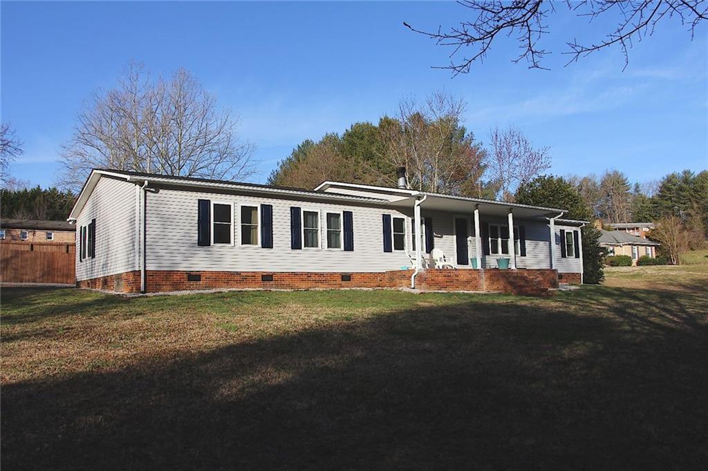 228 Moretz Ct. #14-19, Hickory, NC 28601