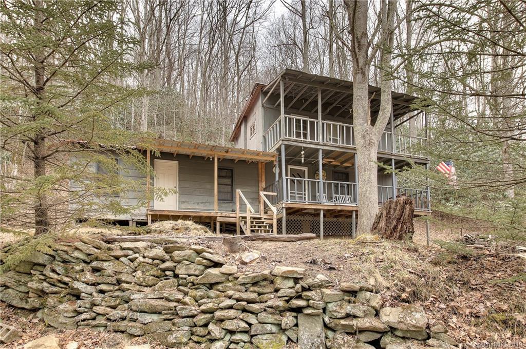 1464 Roaring Fork Rd., Burnsville, NC 28714