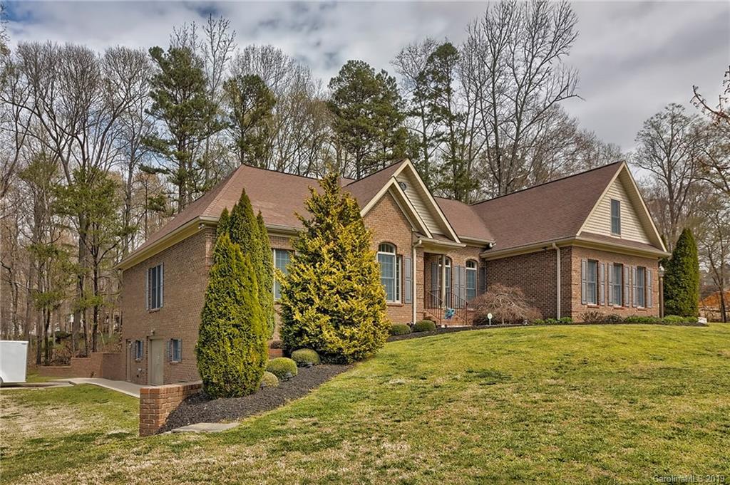 245 Winthrow Creek Rd., Mooresville, NC 28115