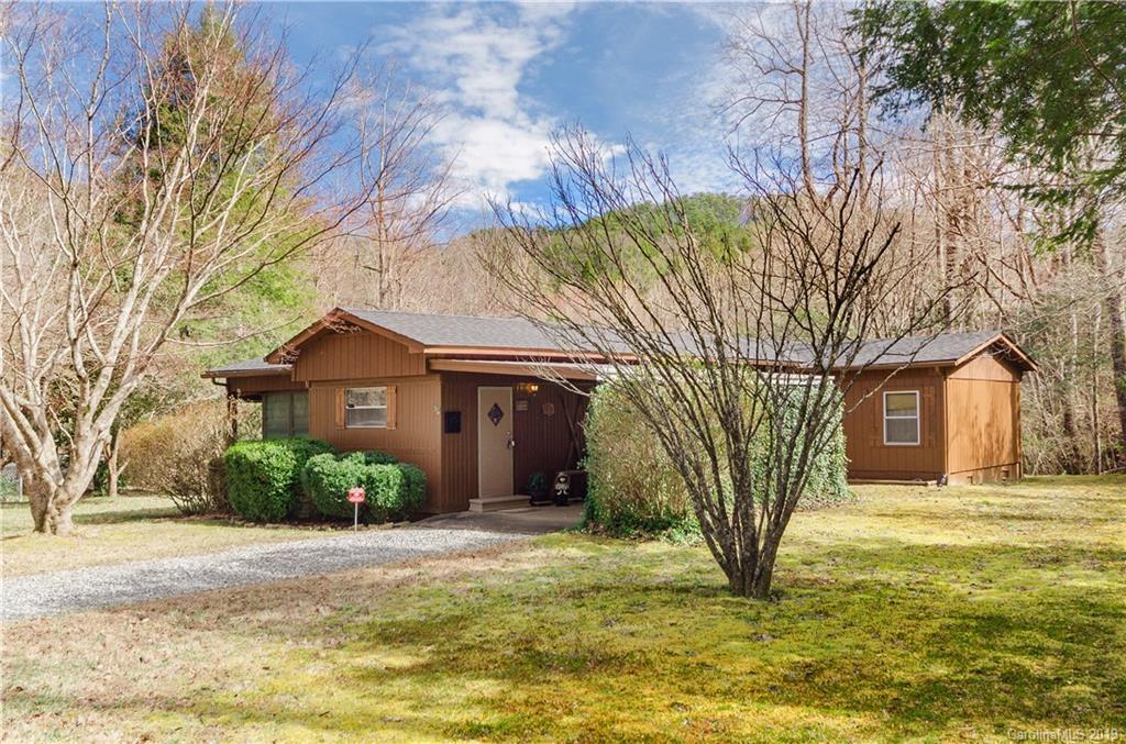 102 Julian Way, Lake Lure, NC 28746