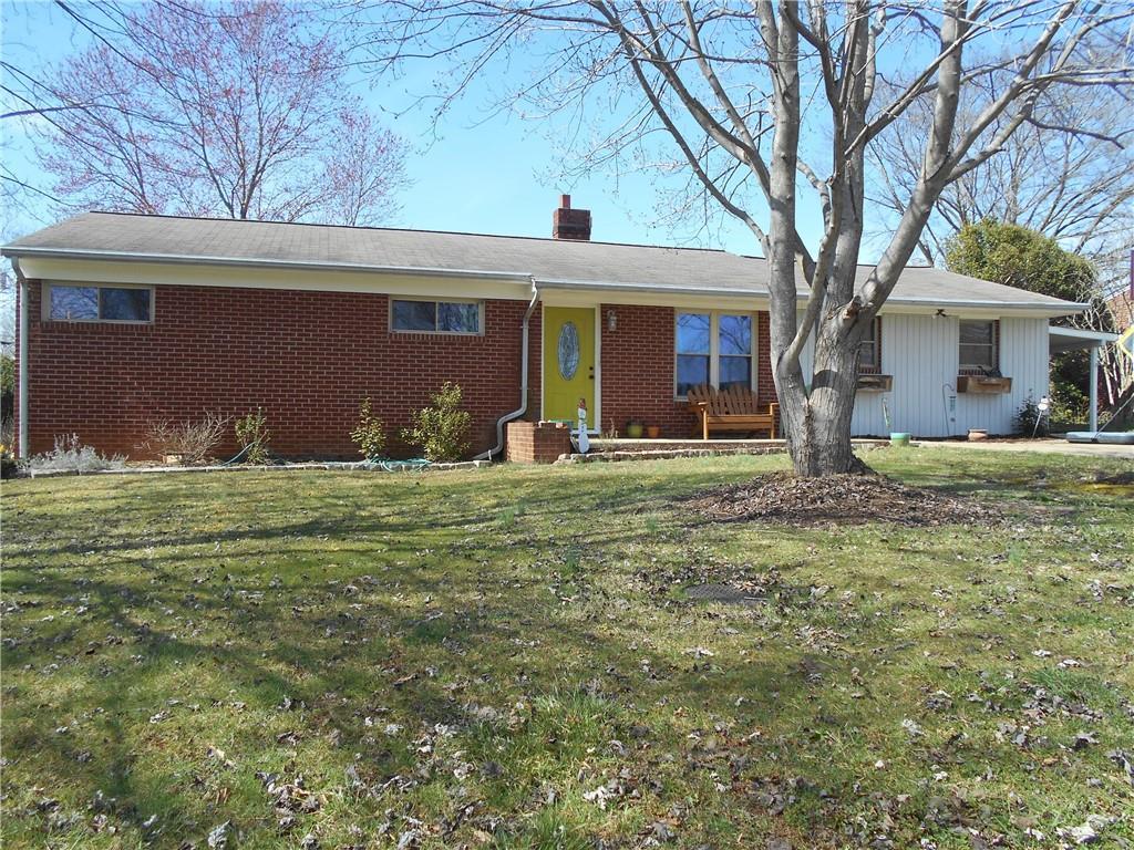 1733 31st St., Hickory, NC 28601