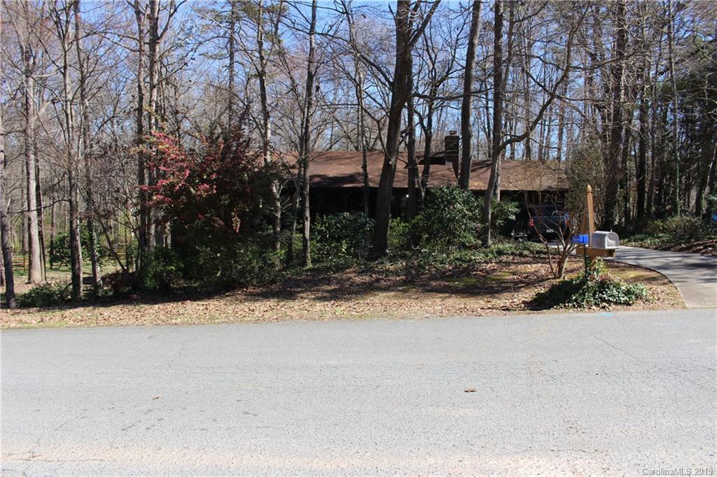 5817 Indian Brook Dr., Matthews, NC 28104