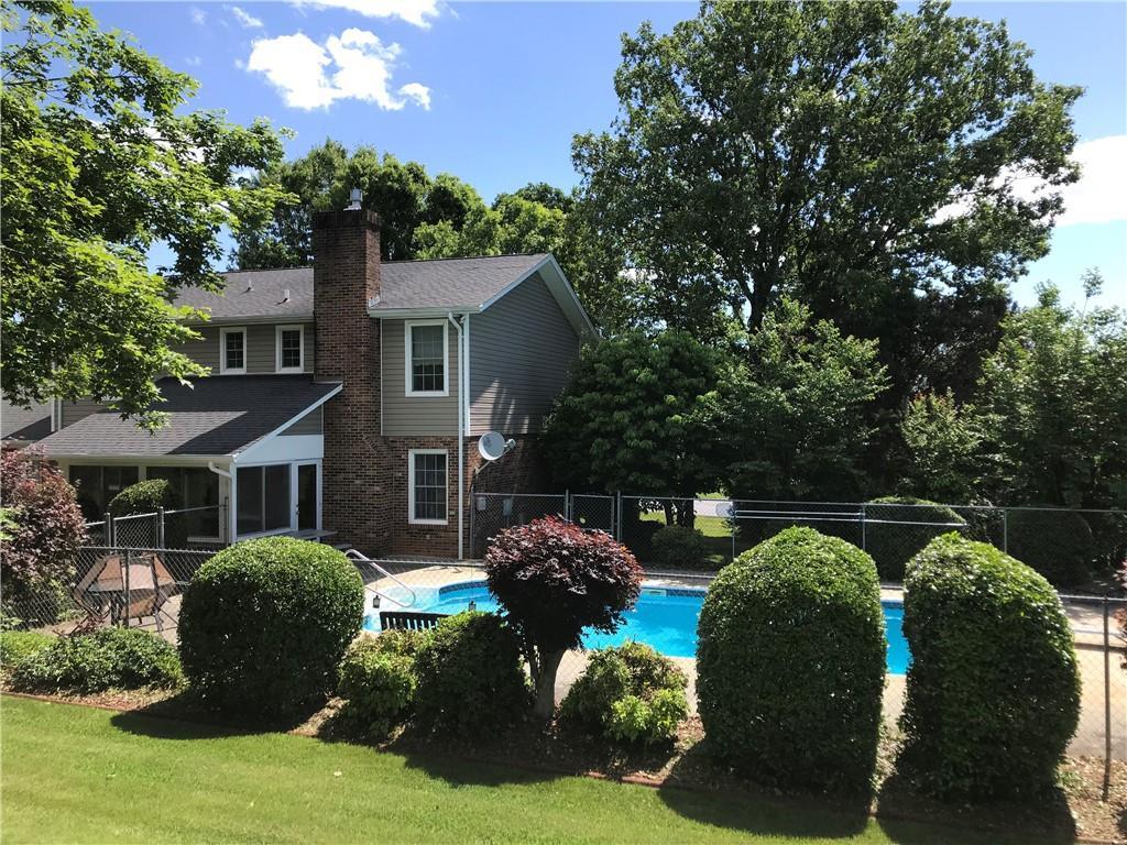 4105 South Fork Ave., Hickory, NC 28602