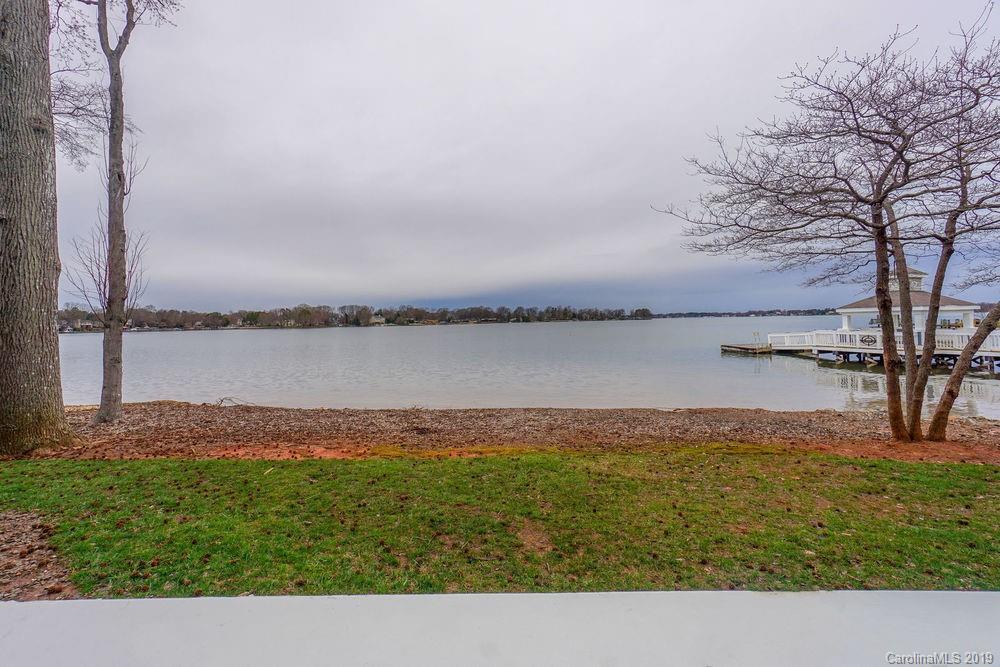 922 Southwest Dr., Davidson, NC 28036