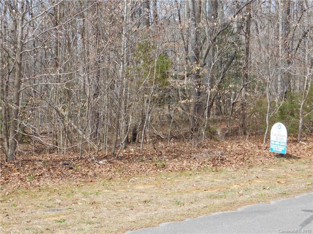 1760 Timber Run Dr. #18, Ironton Township, NC 28080