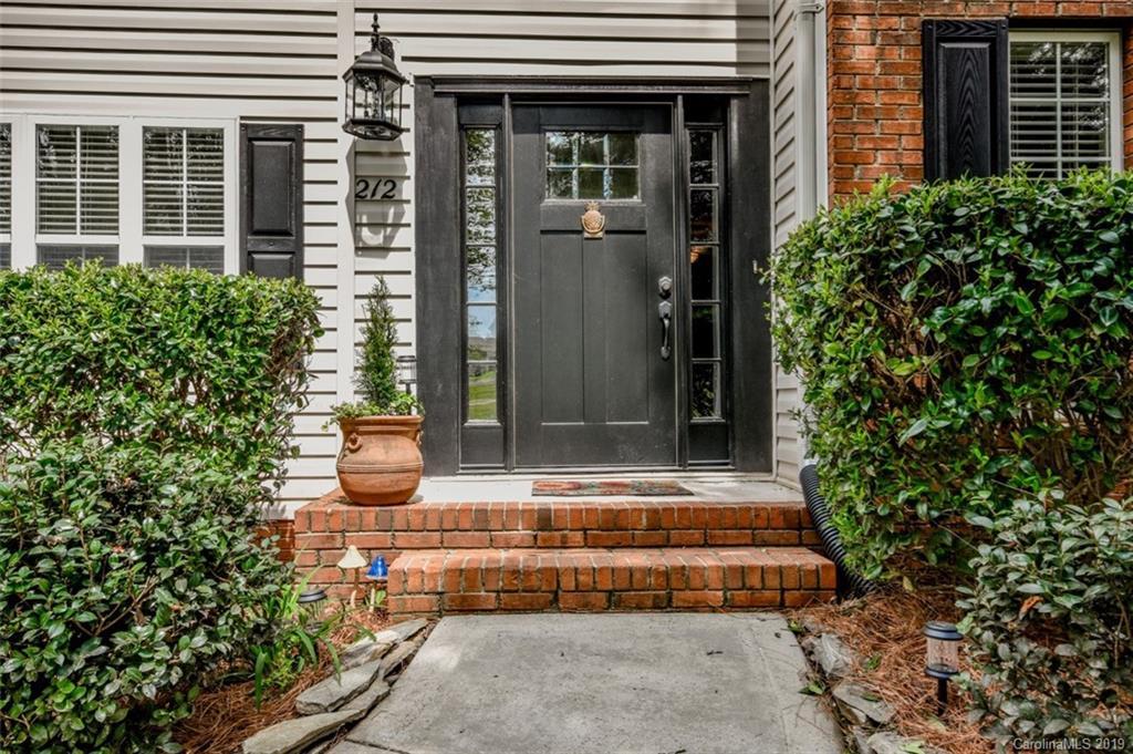 212 Catalina Dr., Mooresville, NC 28117