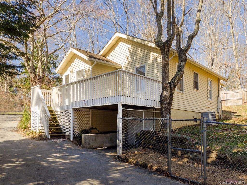 209 Weston Rd., Arden, NC 28704